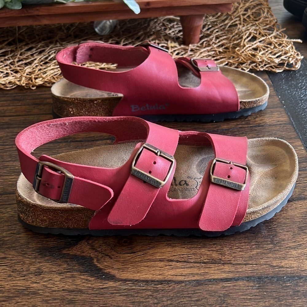 Birkenstock Betula Womens 7 Mens 5 Leather Buckle Strap Sandals Red - Picture 2 of 11